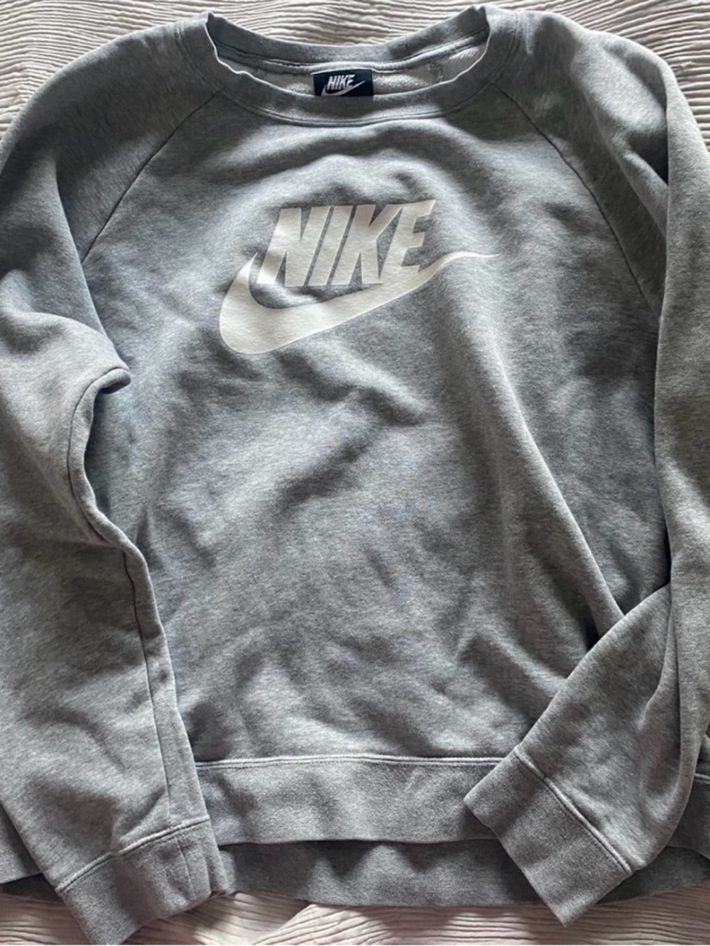 Nike Women's Gray Logo Crewneck; Size Large